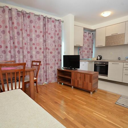 Apartments Rafailovic Ljubo Rafailovici Bilik gambar