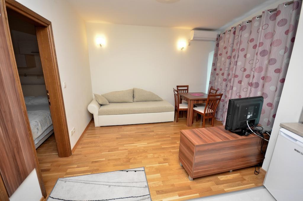 Apartments Rafailovic Ljubo Rafailovici Bilik gambar