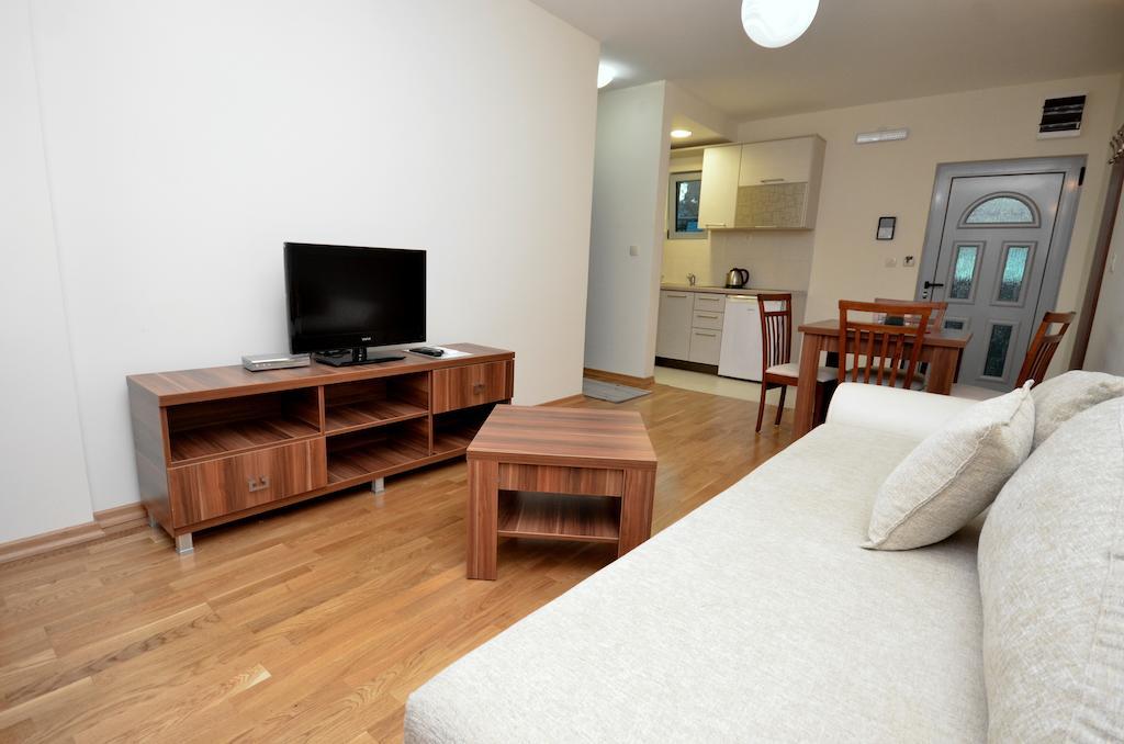 Apartments Rafailovic Ljubo Rafailovici Bilik gambar